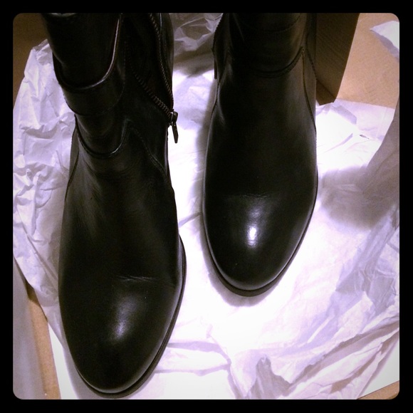 Frye “Patty” Boot - Picture 3 of 8